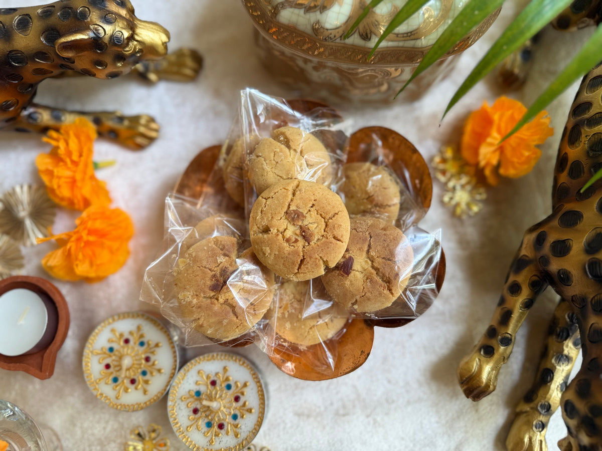 MINI 3 Diwali Gift Hamper - Pickles, Nan Khatai & Toffees